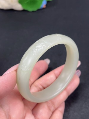 H46521156 和田玉仿古手镯 圈口55 货品总重约47.5g