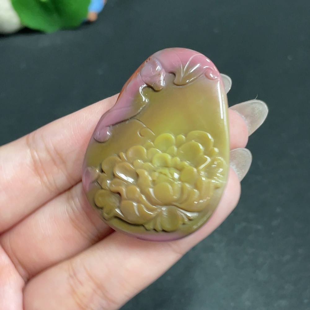 H30464466 Yanyuan Agate Pendant - Prosperity in Bloom