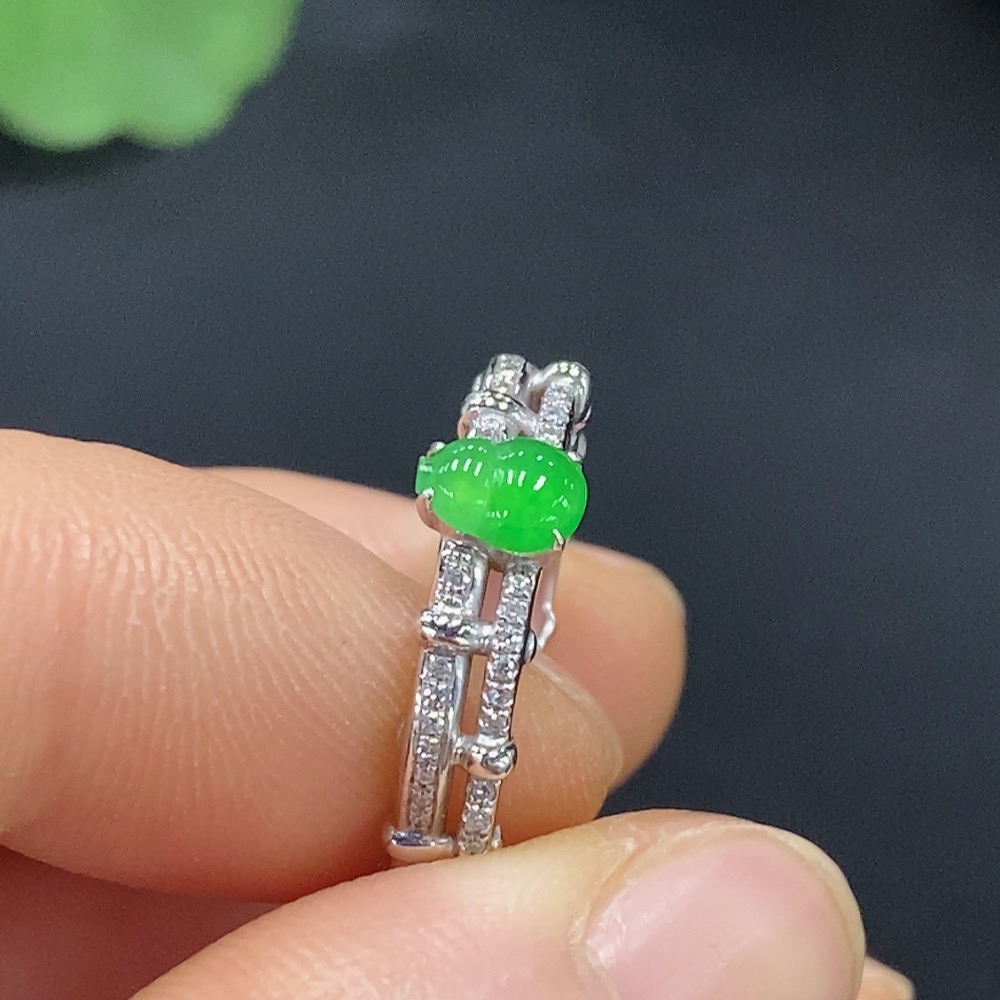 F26970483 Jadeite Inlaid Ring 18k Size 14 Total Weight Approx. 3g