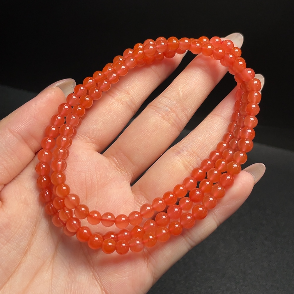 C34066925 South Red Agate Bead Necklace with Visible Organic Matter, Total Weight Approximately 27.65g, Bead Size About 5.3mm