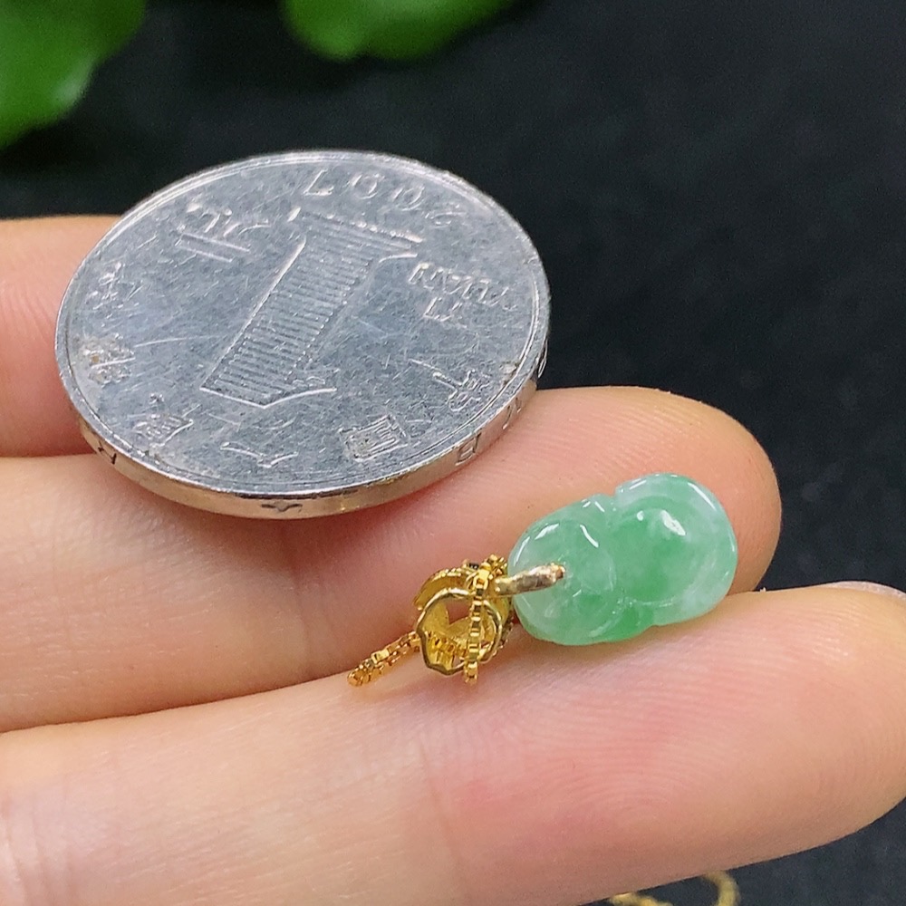 F18982756 Jadeite Pixiu Pendant (18k Gold Clasp) Non-Gold-Inlaid Chain Total Weight 1.869g
