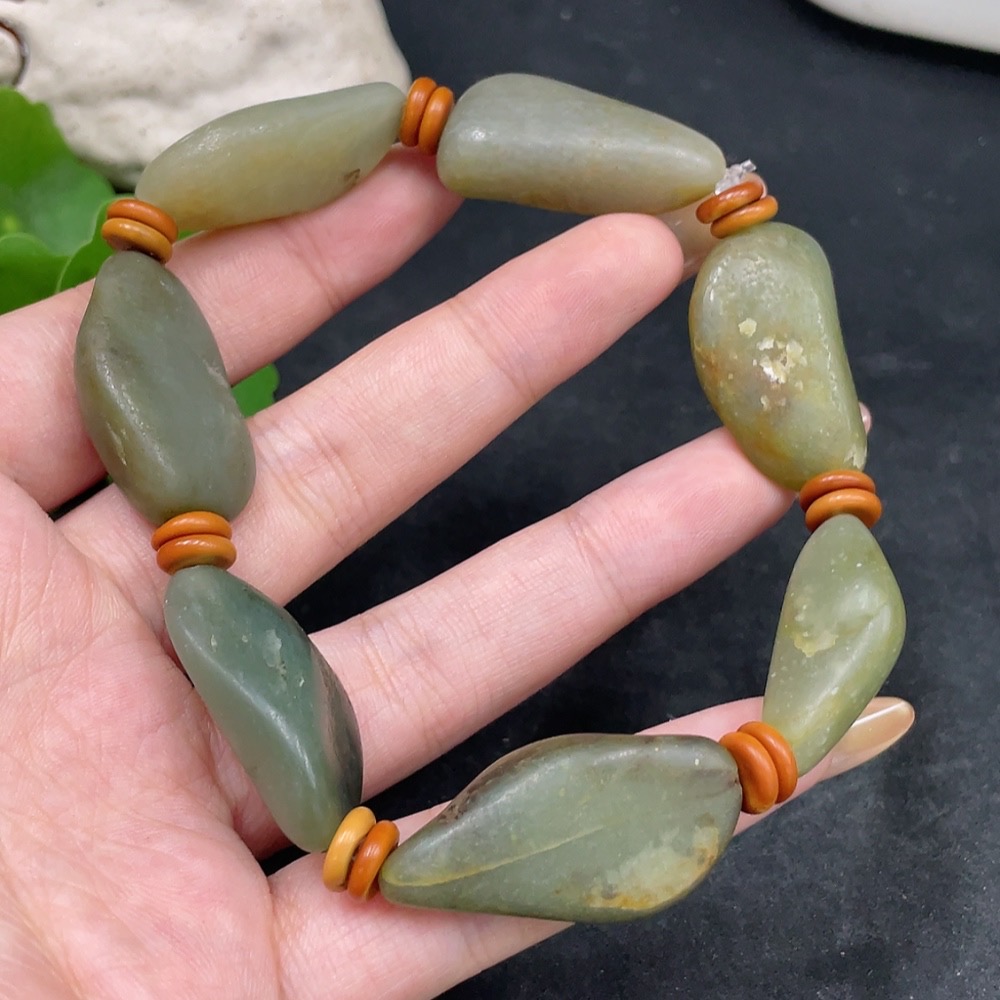 H32751306 Hetian Jade Bracelet, Undetermined Skin Color Origin, Non-Hetian Jade Beads, Contains Other Mineral Components, Total Weight Approximately 55.8g