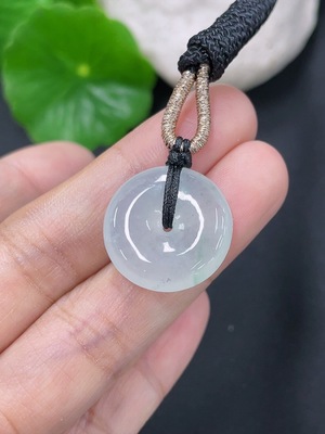 F41935326 翡翠挂件平安扣 货品总约重 含绳4.6g