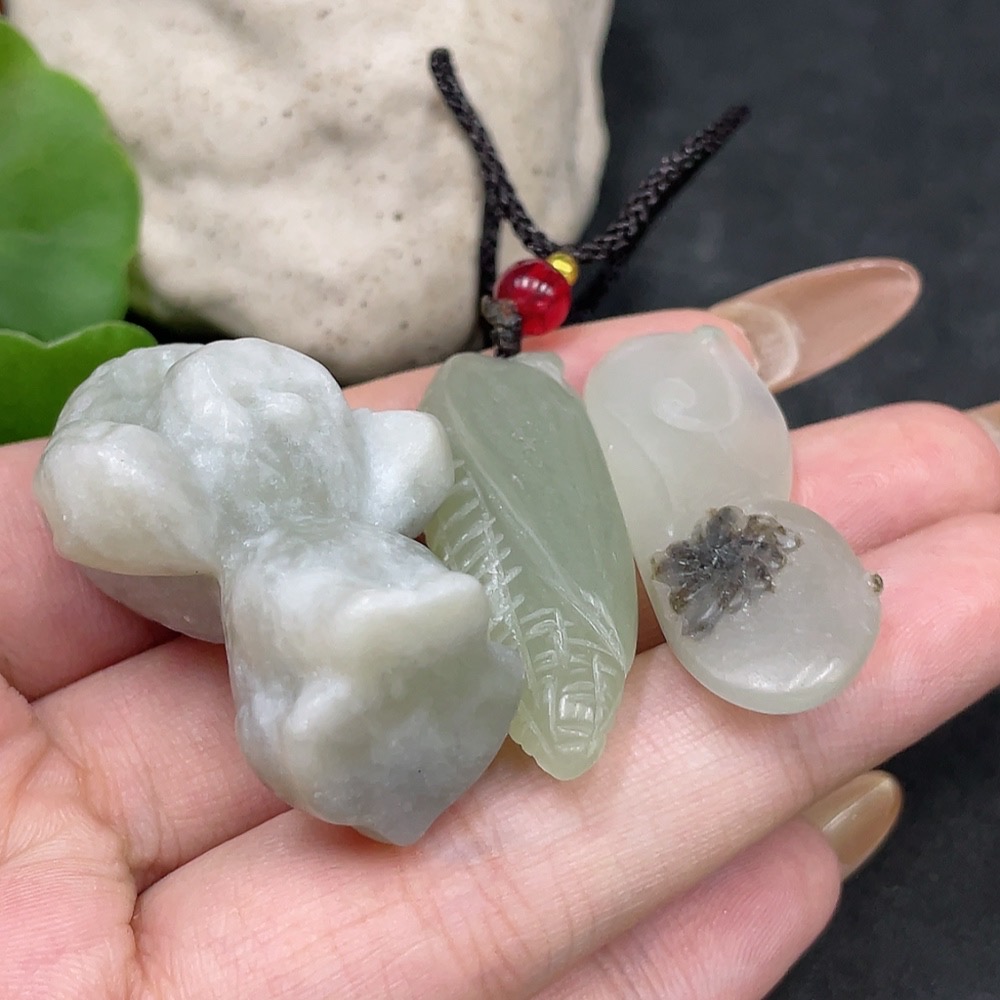 H32796789 Hetian Jade Pendant