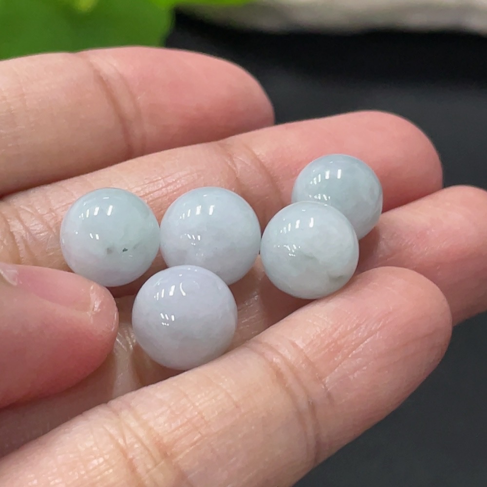 F34058153 Jadeite Beads Sell as a Lot