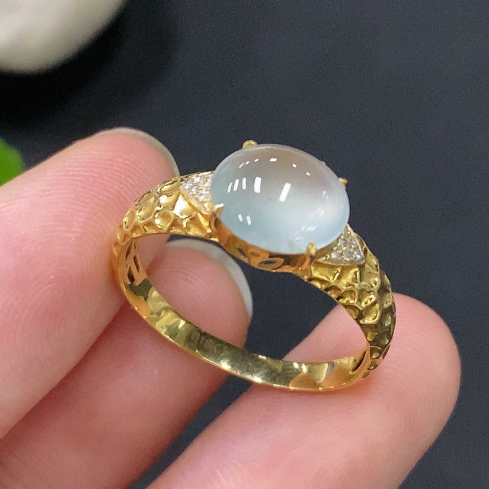 F29356425 Jadeite inlaid with 18k gold and diamonds, total weight approximately 2.42g, size 17