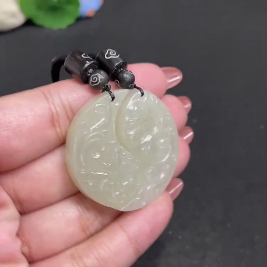 H34011033 Hetian Jade Pendant