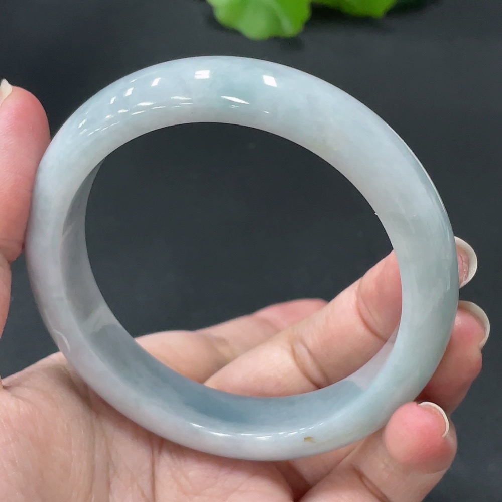 F21377117 Jadeite Round Bangle Size 58.1 Total Weight 63.745g