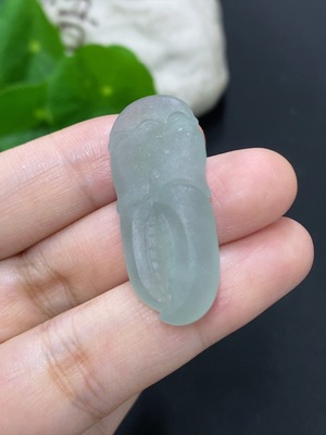 F46552555 翡翠毛货蟹钳挂件 货品总重量约6克