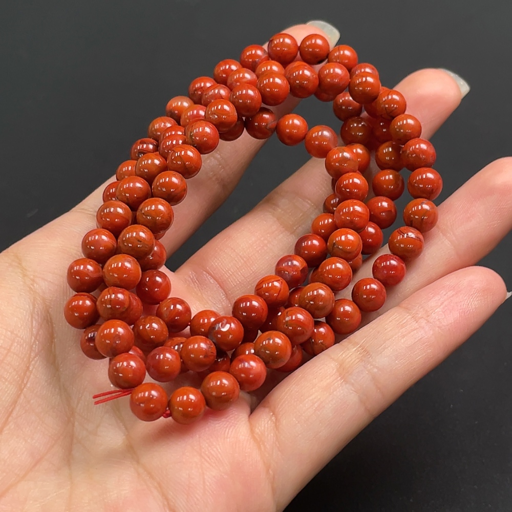 C18968744 'Red Agate Bead Necklace with Visible Organic Matter, Total Weight Approx. 44.67g, Bead Size About 6.7mm'