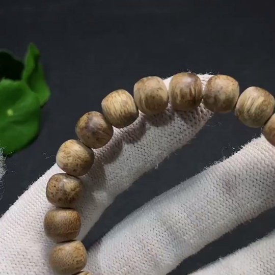 W35097856 Agarwood Bracelet (total weight approx. 6g, bead size around 9.5mm)