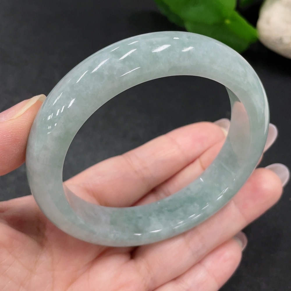 F32708896 Jadeite Round Bangle Size 59 Total Weight Approx. 77.2g