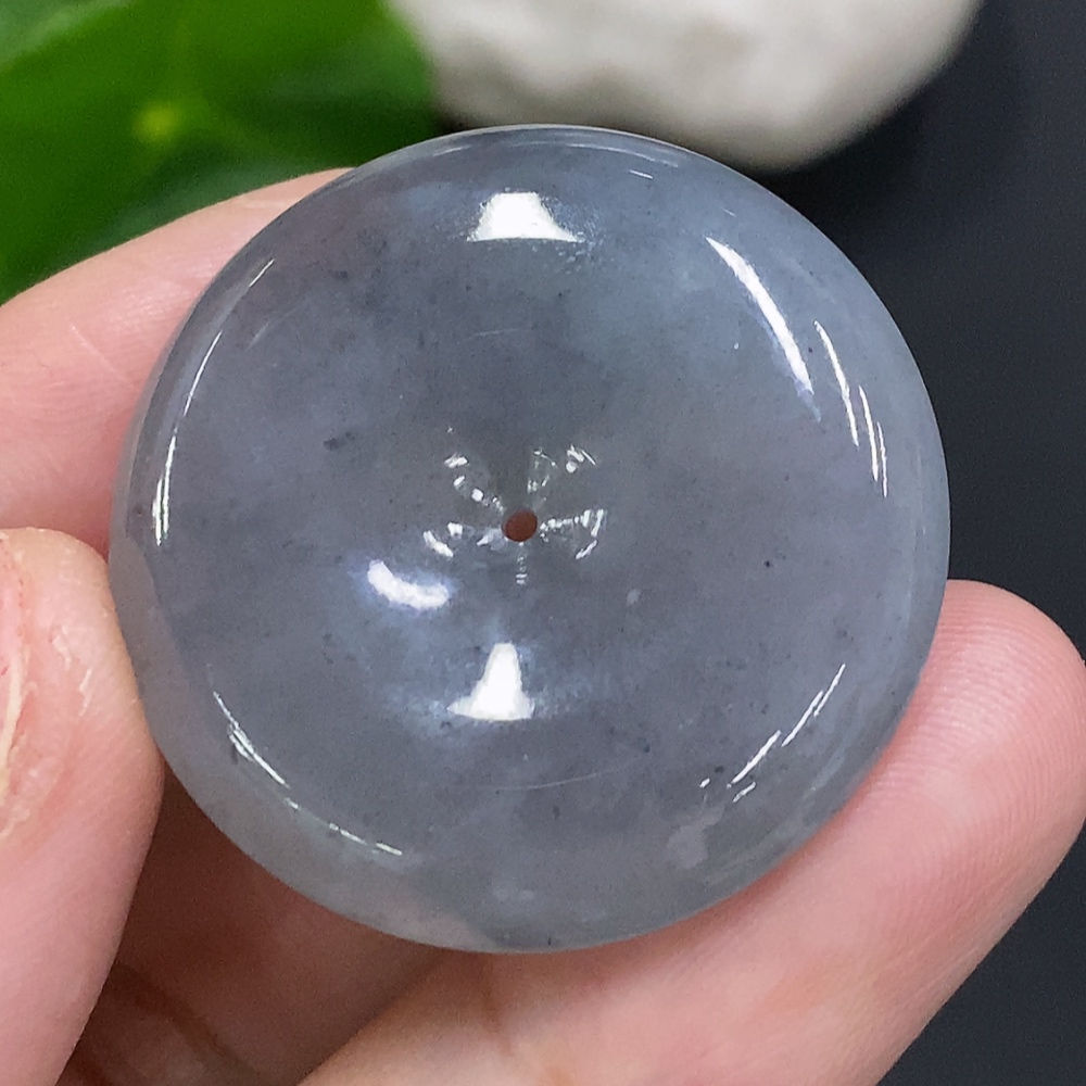 F34070046 Jadeite Peace Knot Total Weight Approx. 14g