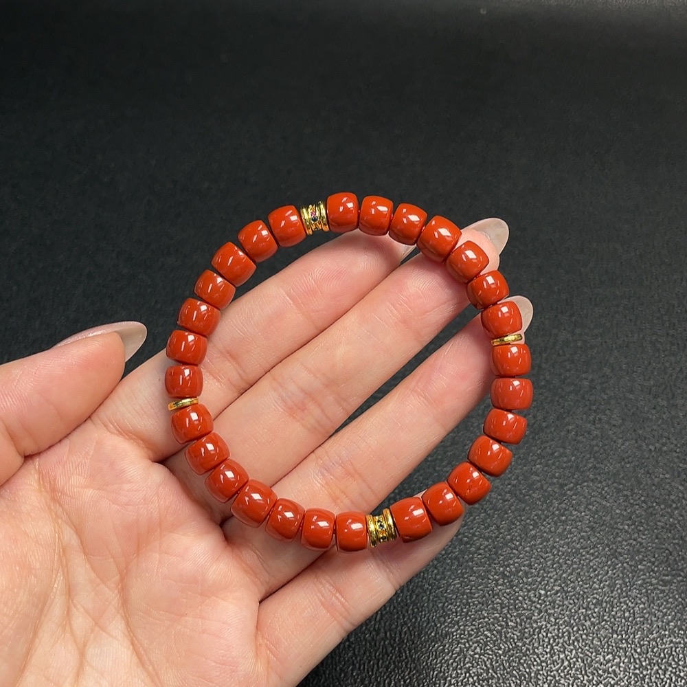 C33920912 South Red Agate Bracelet Non-Gold Visible Organic Matter Total Weight About 18.37g Size Approx. 7.3mm