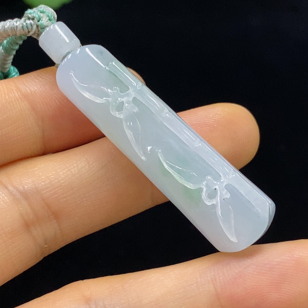 F34025696 Jadeite pendant with cord total weight about 18.5g