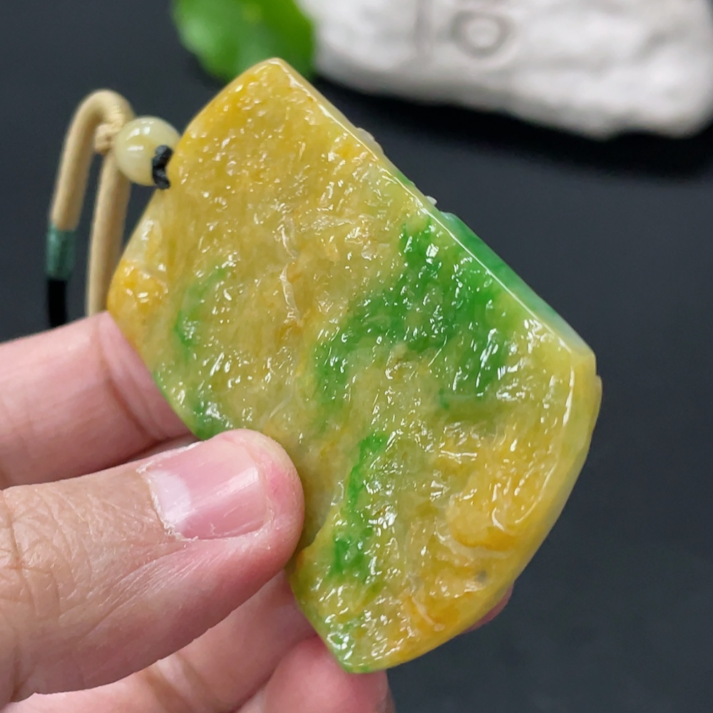 F33936206 Jadeite landscape pendant, total weight approximately 28.19g, color origin undetermined