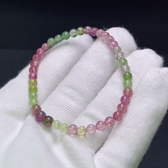 C29401471 Tourmaline Bracelet with Visible Organic Matter, Total Weight Approx. 5.26g, Size ~4.1mm