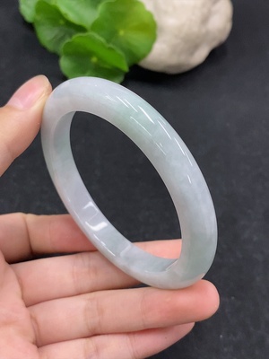 F34963583 Jadeite Round Bangle, Total Weight Approx. 45.84g, Size 58.5