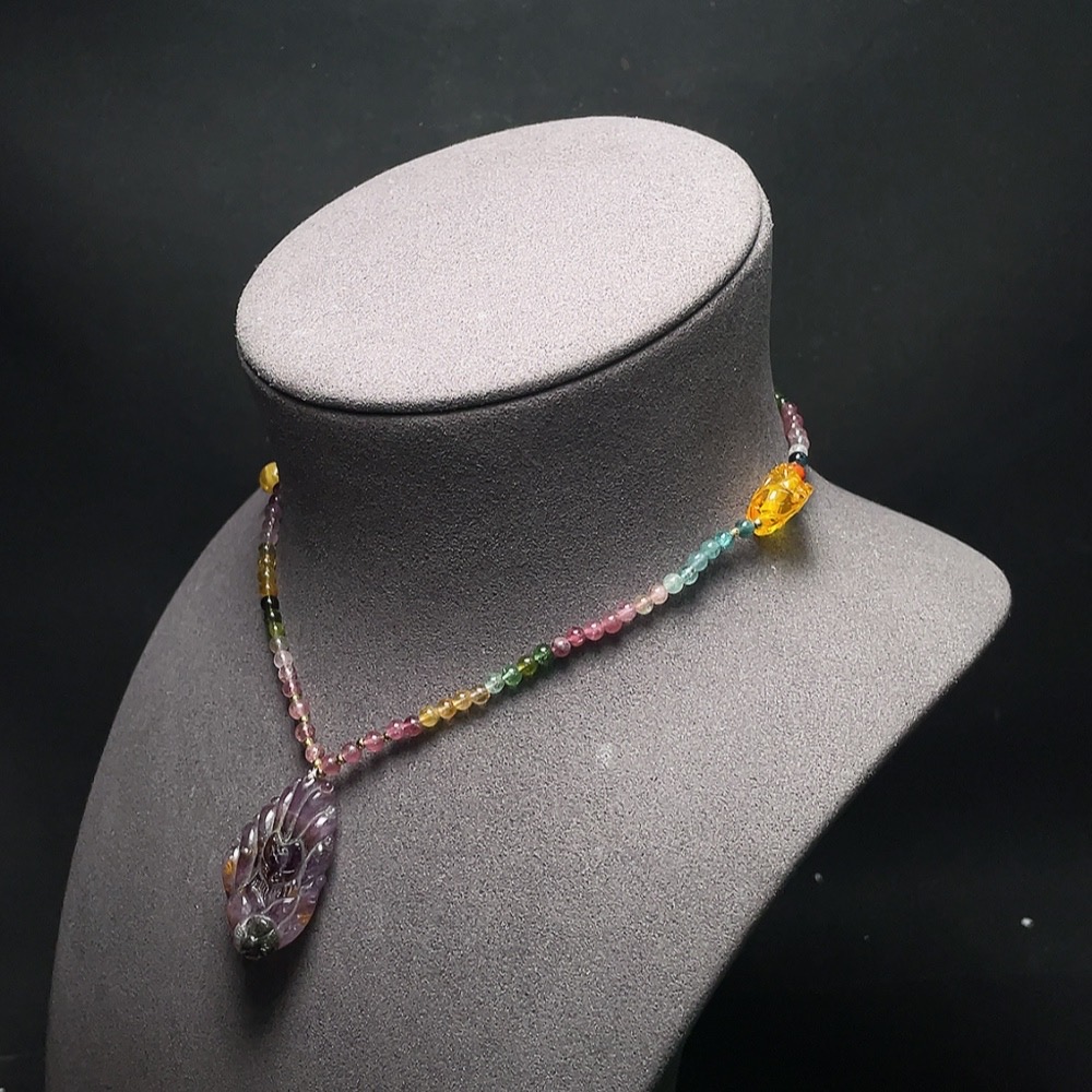 C34049104 Crystal Pendant with Southern Red Agate, Amber, Tourmaline, Visible Organic Matter, Non-Gold, Total Weight Approximately 21.7g