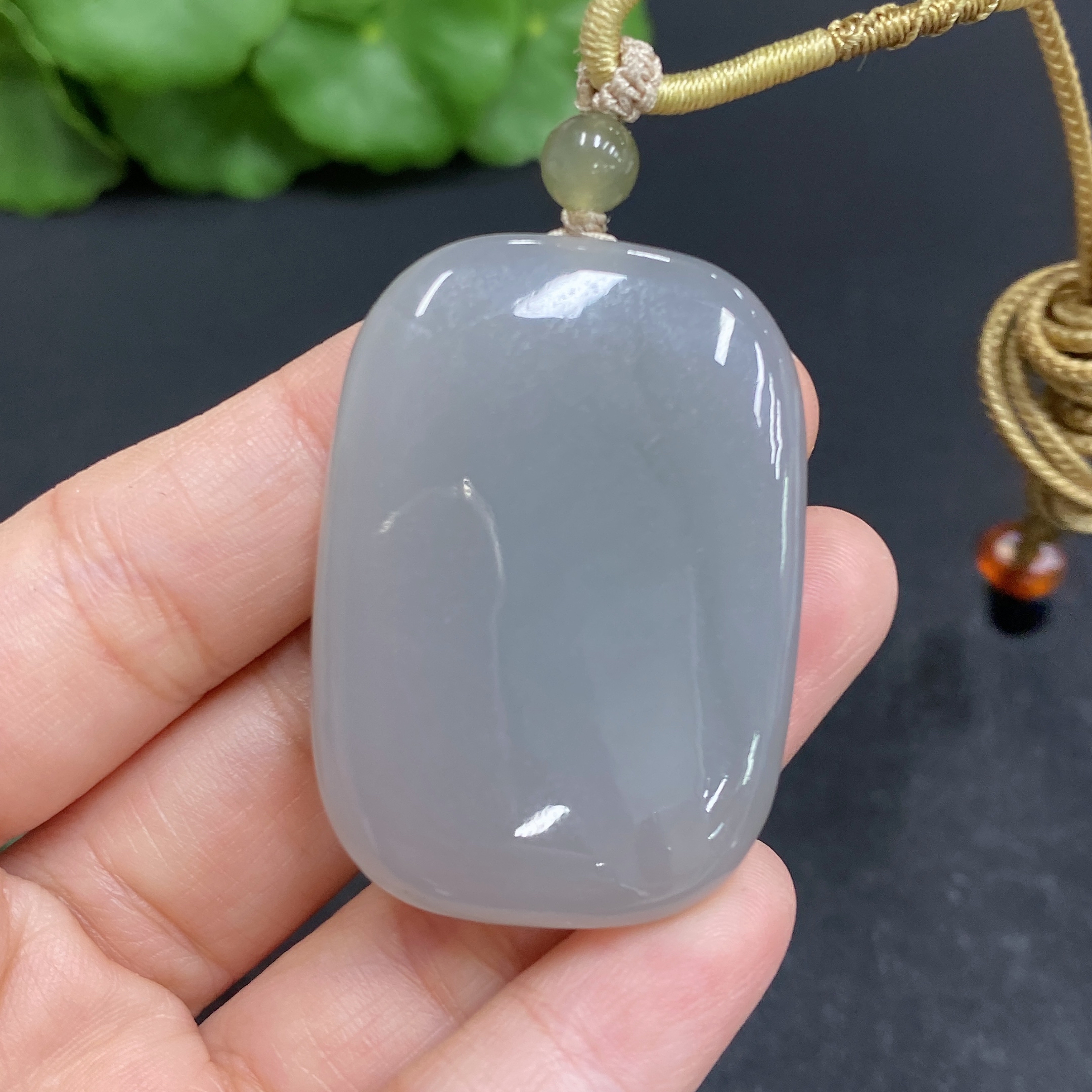 H33903998 Hetian Jade Pendant  Flourishing Flowers Symbolizing Wealth and Prosperity