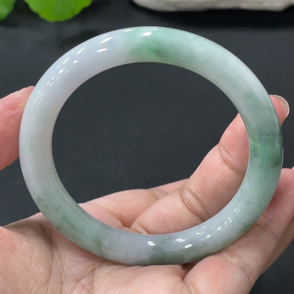 F33838256 JadeiteRound Bangle Bracelet, Total Weight Approx. 48.7g, Inner Diameter 55.7
