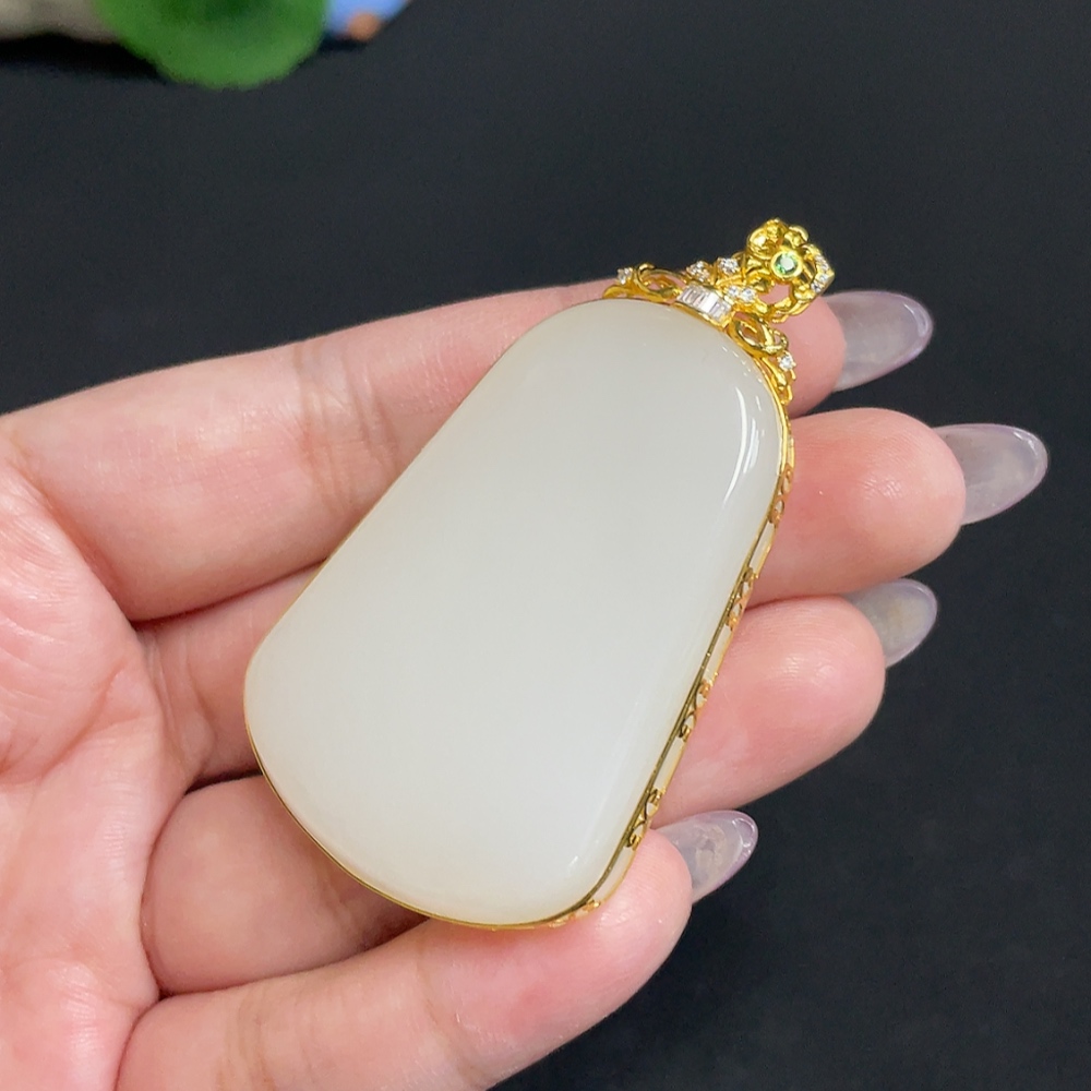 H33901157 Hetian Jade Inlaid Pendant, Plain Pendant, Total Weight Approx. 47.8g, 18k