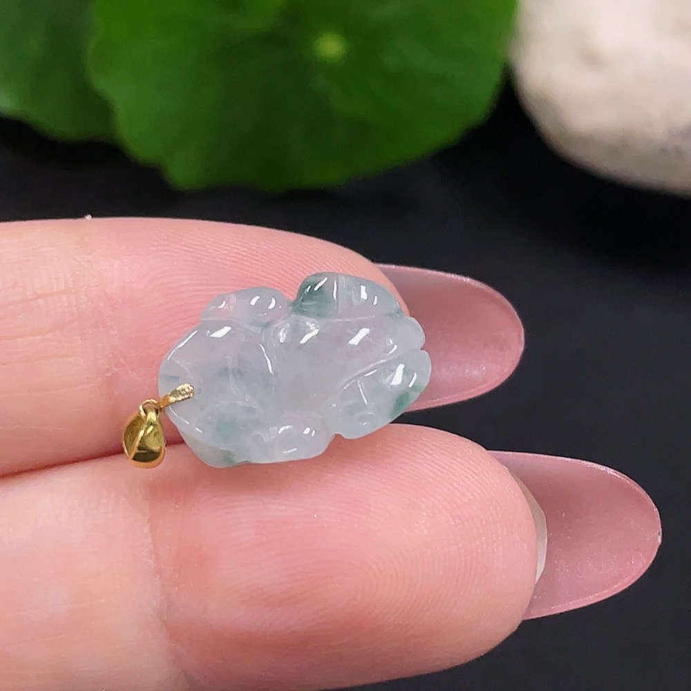 F34981836 Jadeite Pi Xiu Pendant with 18K Gold, Total Weight Approx. 1.8g