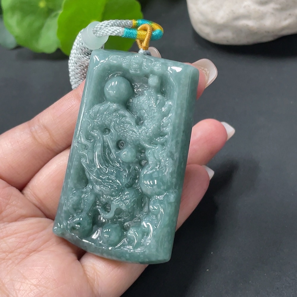 F16742472 JadeiteDragon Pendant Total Weight 48.677g