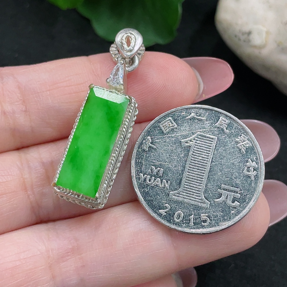 F32773002 Jadeite Plain Pendant Mounting, Total Weight Approx. 6.11g