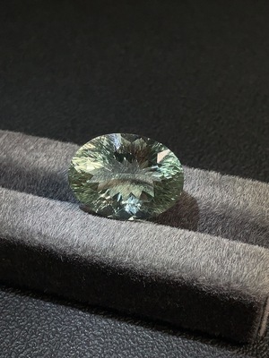 C24797260 Crystal Rough Stone Total Weight Approx. 37.27ct