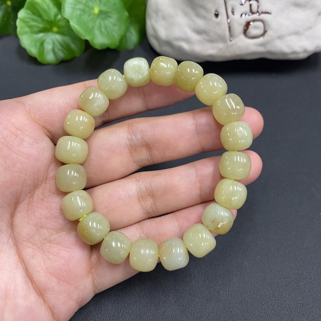H0737668 Hetian Jade Bead Necklace, Some Beads with Cracks, 10mm, Total Weight 33.6g