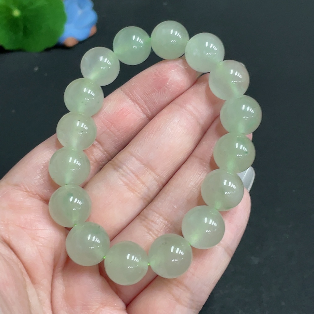 H27111953 African Emerald (Dulong Jade)