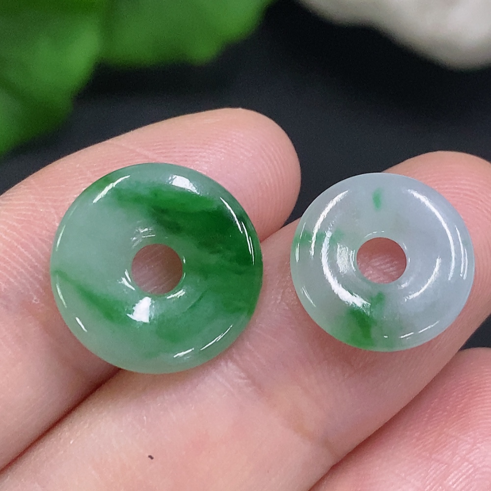 F35106035 Jadeite Peace Buckle Sell as a Lot