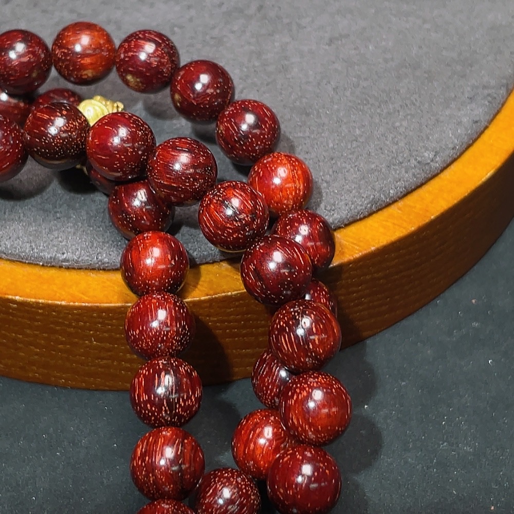 W33842752 Rosewood Long Strand, Total Weight Approx. 29.9g, Bead Size 8mm
