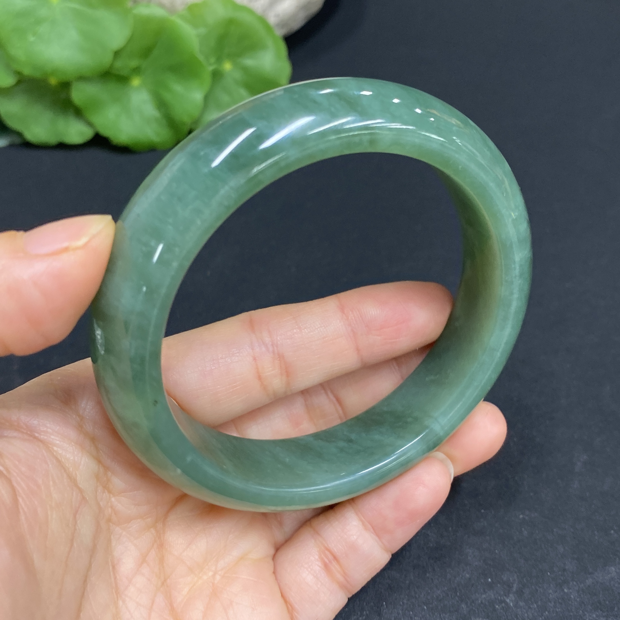 H32758670 Xiuyu (Serpentine Jade) Regular Bracelet Size 58.3 Total Weight Approx. 61.1g