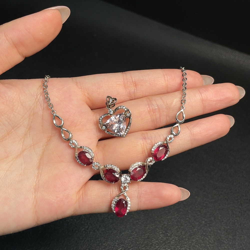 C33890269 Garnet Beaded Necklace + Beryl Pendant (Color Origin Undetermined) Non-Gold Total Weight Approx. 13.45g Sell as a Lot