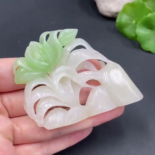 H19153786 Hetian Jade Pendant, color origin undetermined, total weight approx. 36.5g