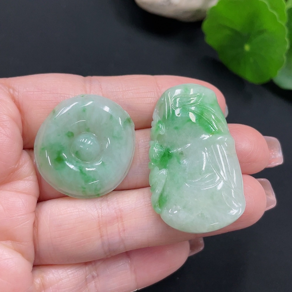 F26994531 Jadeite Pendants Sell as a Lot