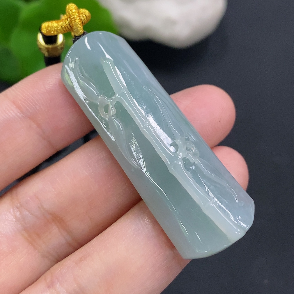 F30570311 Jadeite Ascending Bamboo Pendant