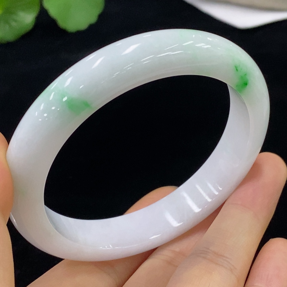 F32731504 Jadeite Round Bangle Bracelet