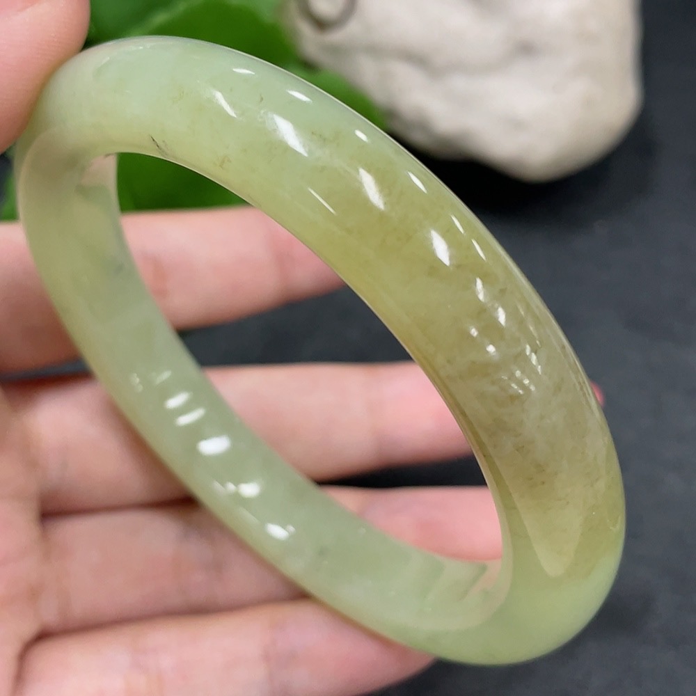 H34980554 Hetian Jade Round Bracelet Size 61 Total Weight Approx. 59.8g