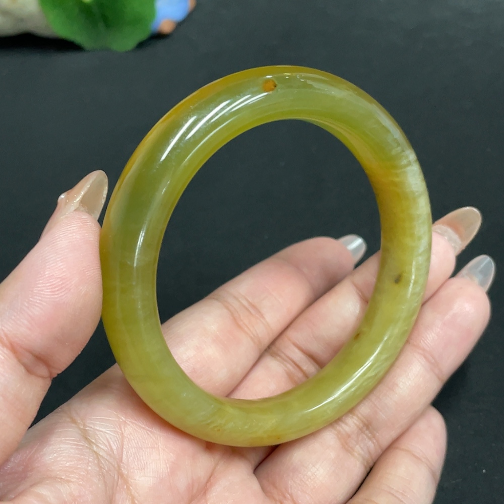 H32699674 Xiuyu (Serpentine Jade) Regular Bracelet