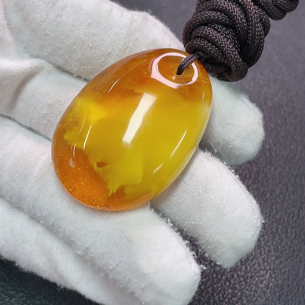 C34949471 Amber Beeswax Pendant Total Weight Approx. 14.32g with String