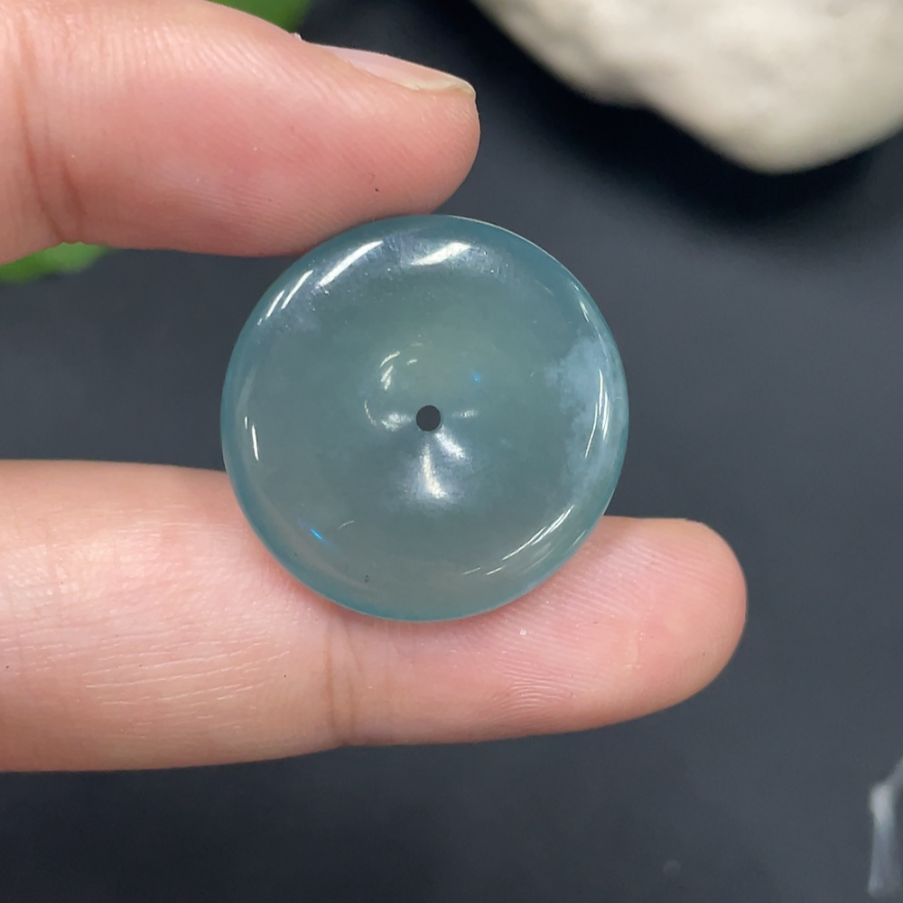 F15644389 JadeitePeace Pendant