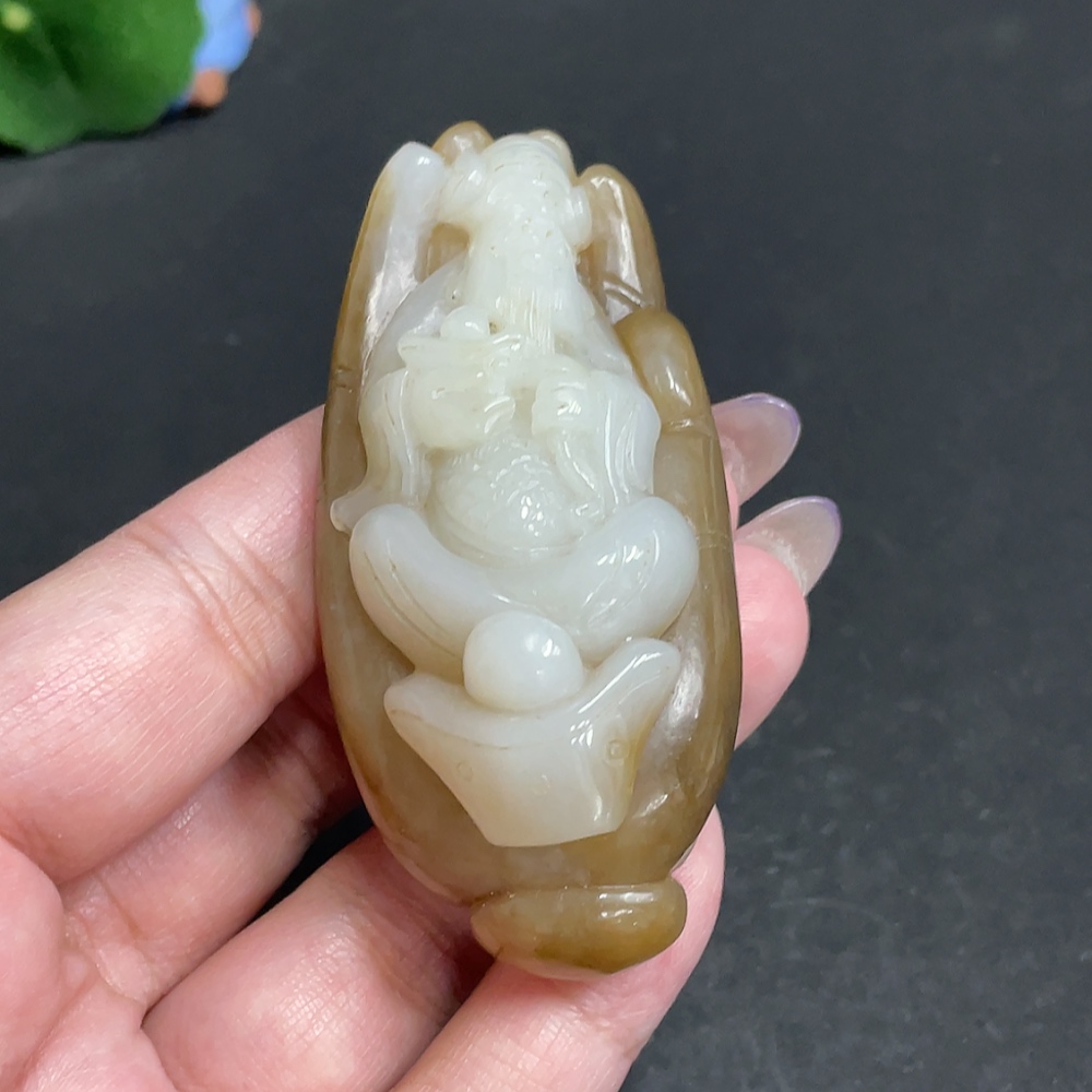H30487898 Hetian Jade Pendant    God of Wealth    Total Weight: Approx. 81.9g