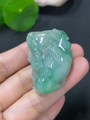 F31587694 JadeitePendant Golden Toad