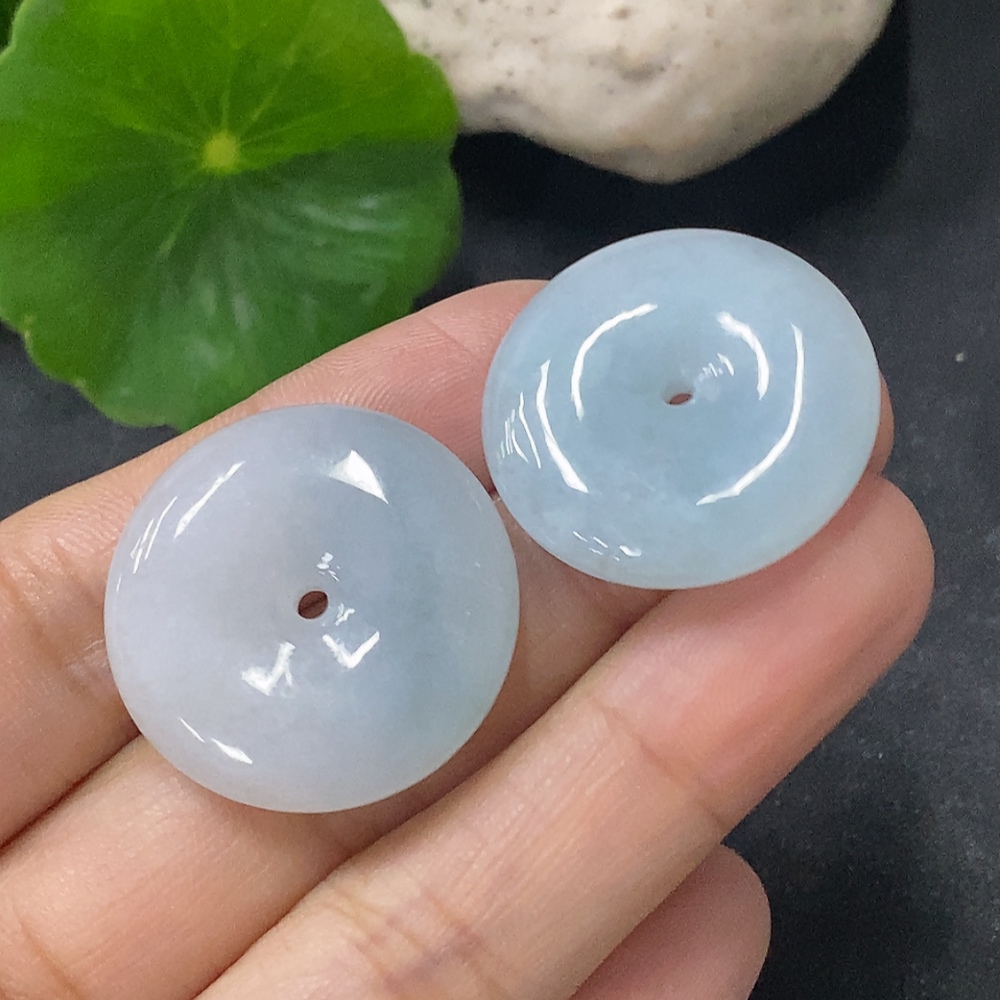 F33912379 Jadeite Pendant Sell as a Lot