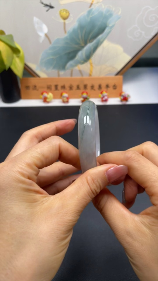 F21353359 Jadeite Round Bracelet Size 53.7 Total Weight 46.421g