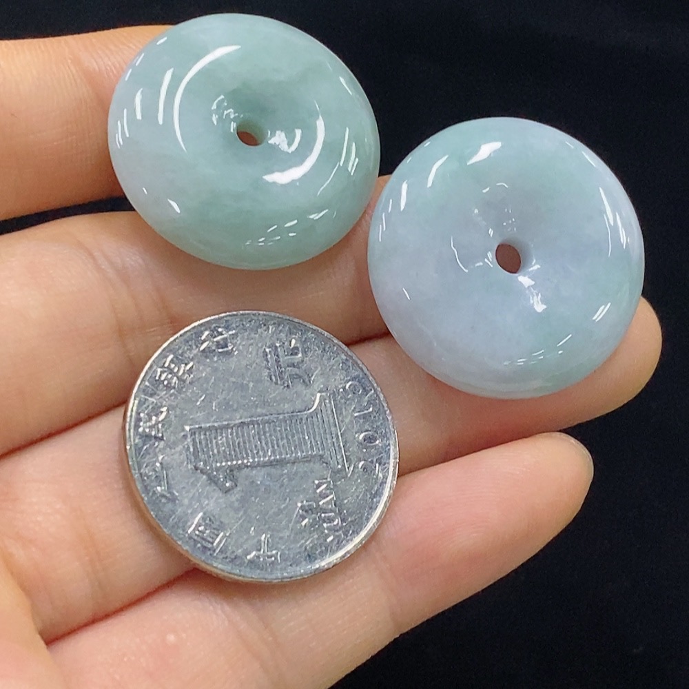 F32790331 Jadeite Pendants Sell as a Lot