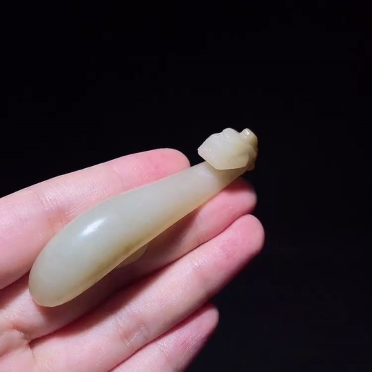 W32716727 Ming Dynasty Hetian Jade Dragon Head Belt Hook (Chongqing Gegu Rating)